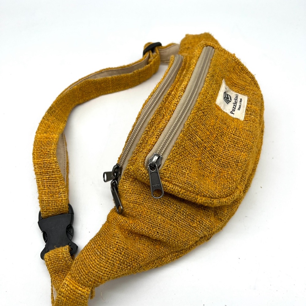 Sherpa Fanny Pack Travel Pouch - Picture 5 of 10
